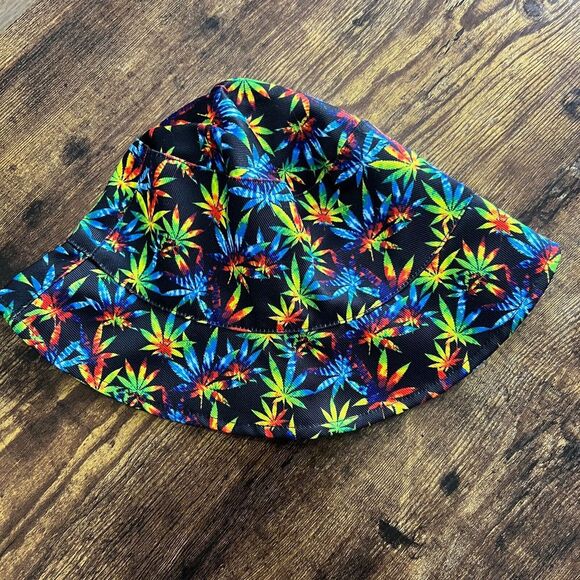 Women's Bikini Rainbow 420 Size Small with Bucket Hat‎ - Picture 3 of 3